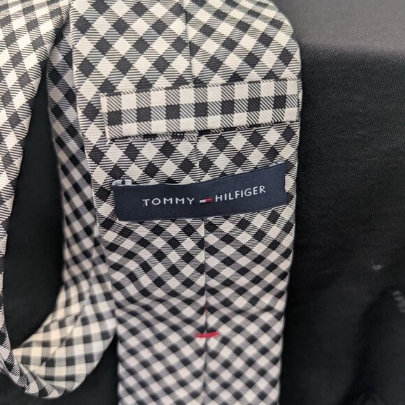 Tommy Hilfiger Tie - Picture 2 of 2